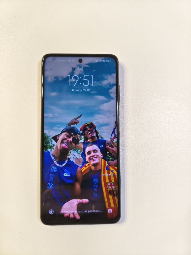 Смартфон Poco X3 NFC 6/64 в хорошем состоянии