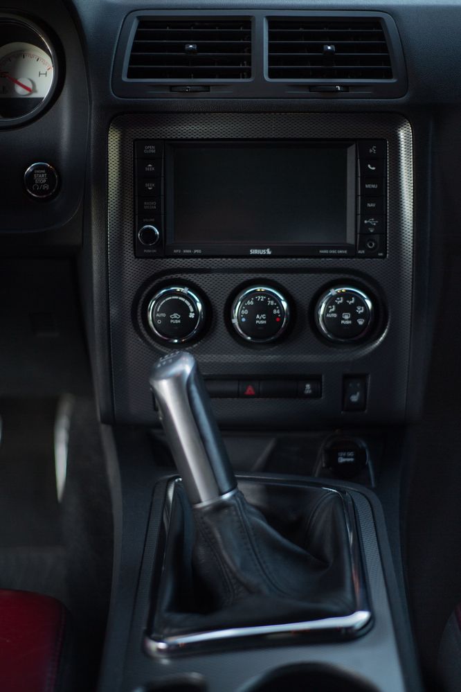 Dodge Challenger RT 5.7 hemi manual !