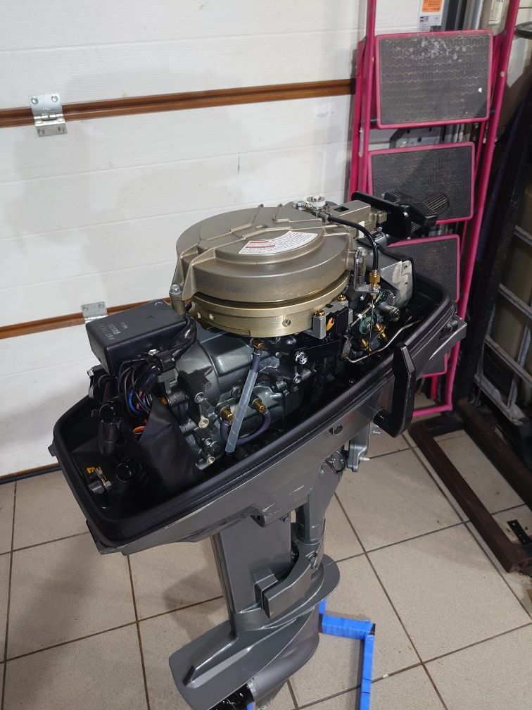 Suzuki DT8C -9,9C лодочний мотор
