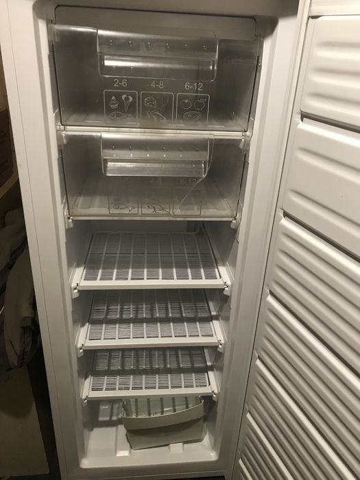 Продам новую морозильную камеру б/у