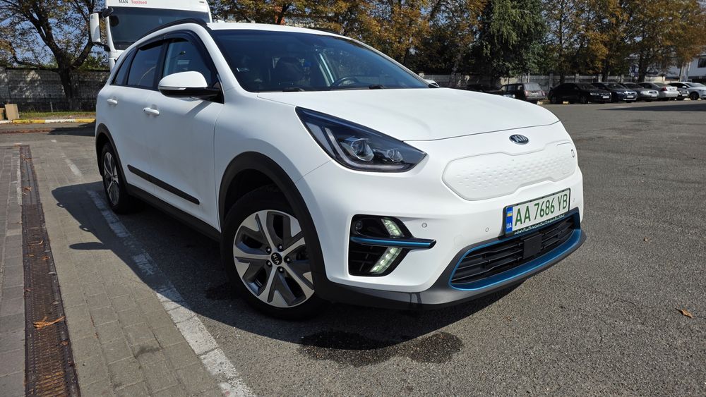 Продам Kia Niro 64 кВт