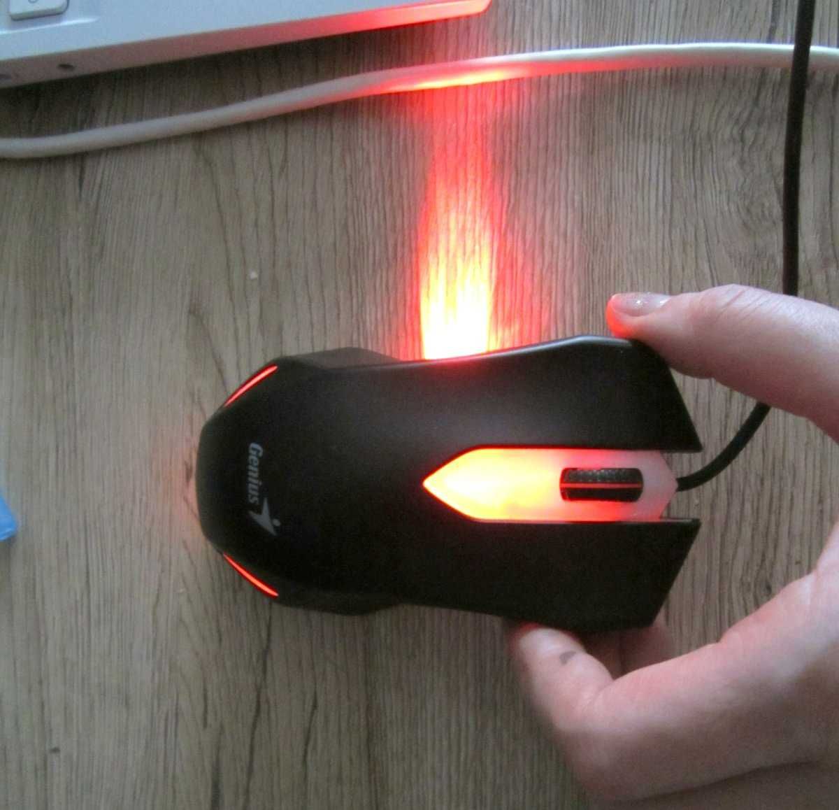 Мышь геймерская (с подсветкой) Genius X-G200 ,б/у