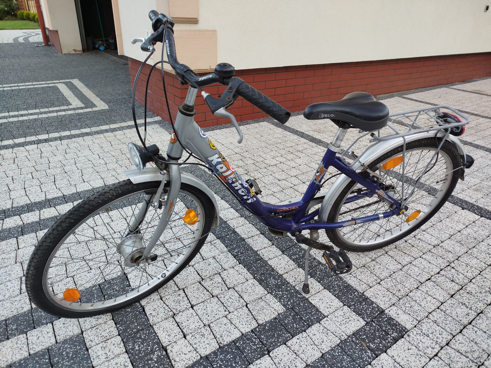 Rower 24 cale, gruba alu rama,biegi w torpedzie koła, LED oświetlenie