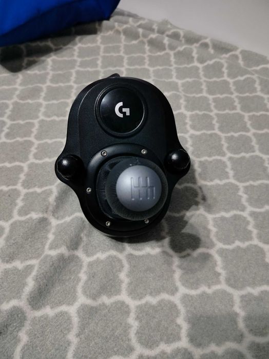 Kierownica Logitech G29 z shifterem i nakładką na kierownicę F1