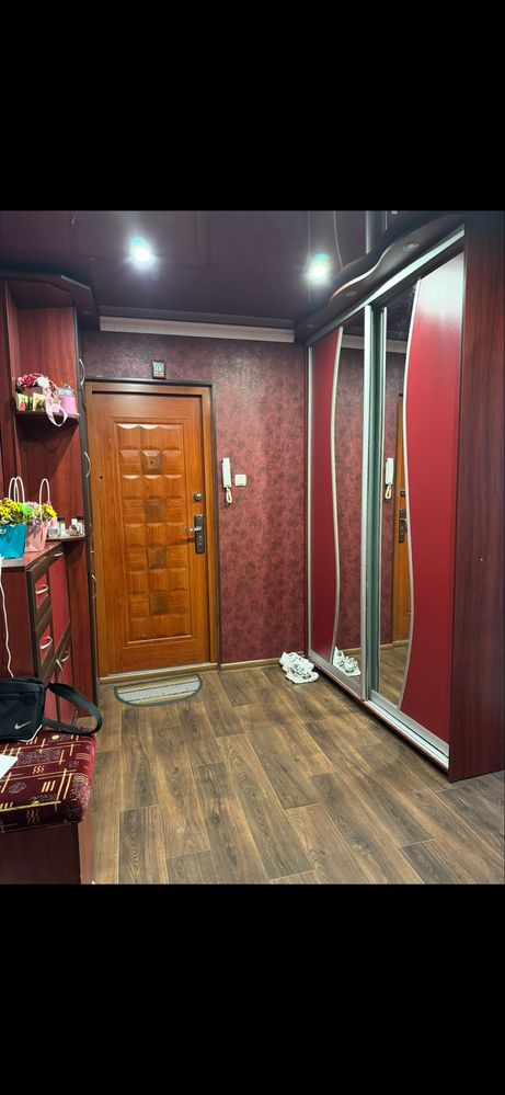 Продам 3х кімнатну квартиру Шахтарське