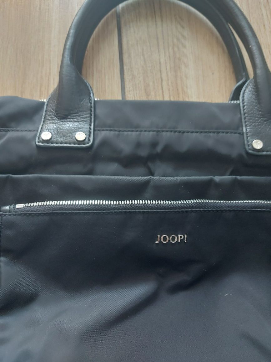 Torba Joop mieści A4 oryginał