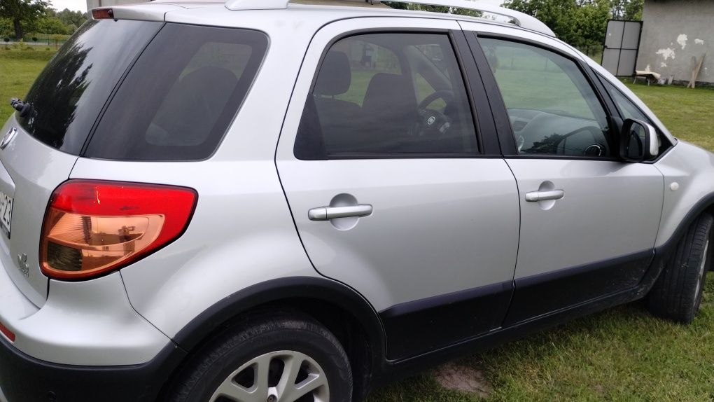 Samochód Fiat Sedici