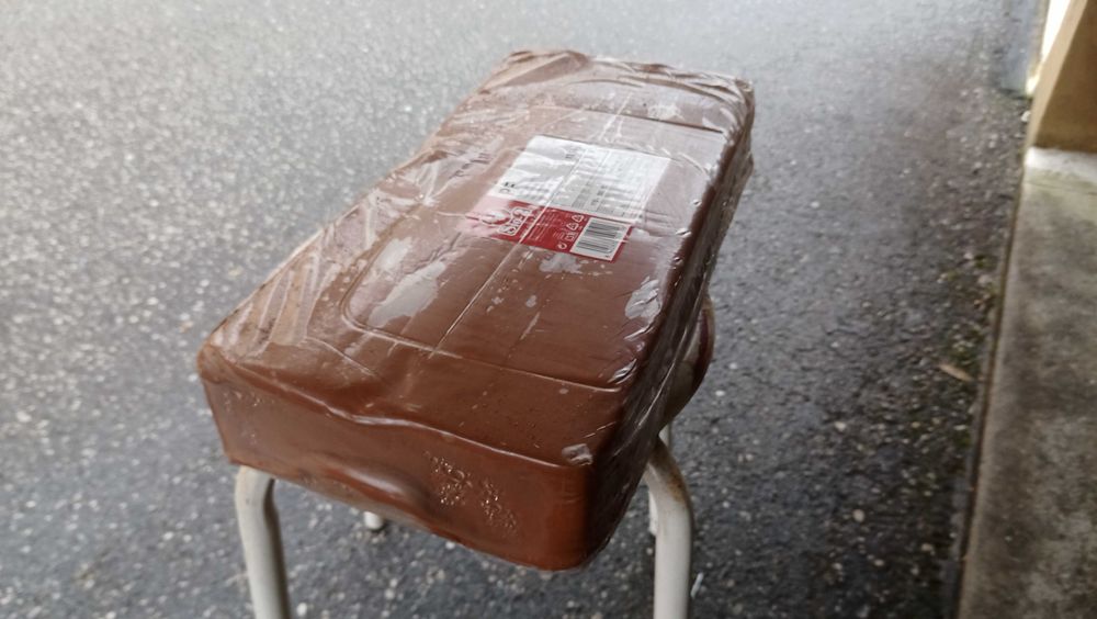 Vendo 36 kg de Barro vermelho