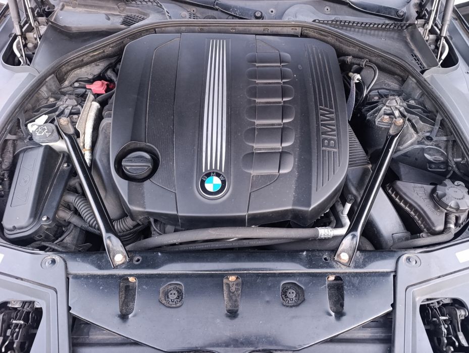 BMW F10 Seria 5 Sedan 525d 3.0d M-pakiet Manual