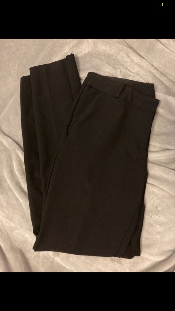 Eleganckie czarne spodnie garniturowe w kant New Look - do roboty i na