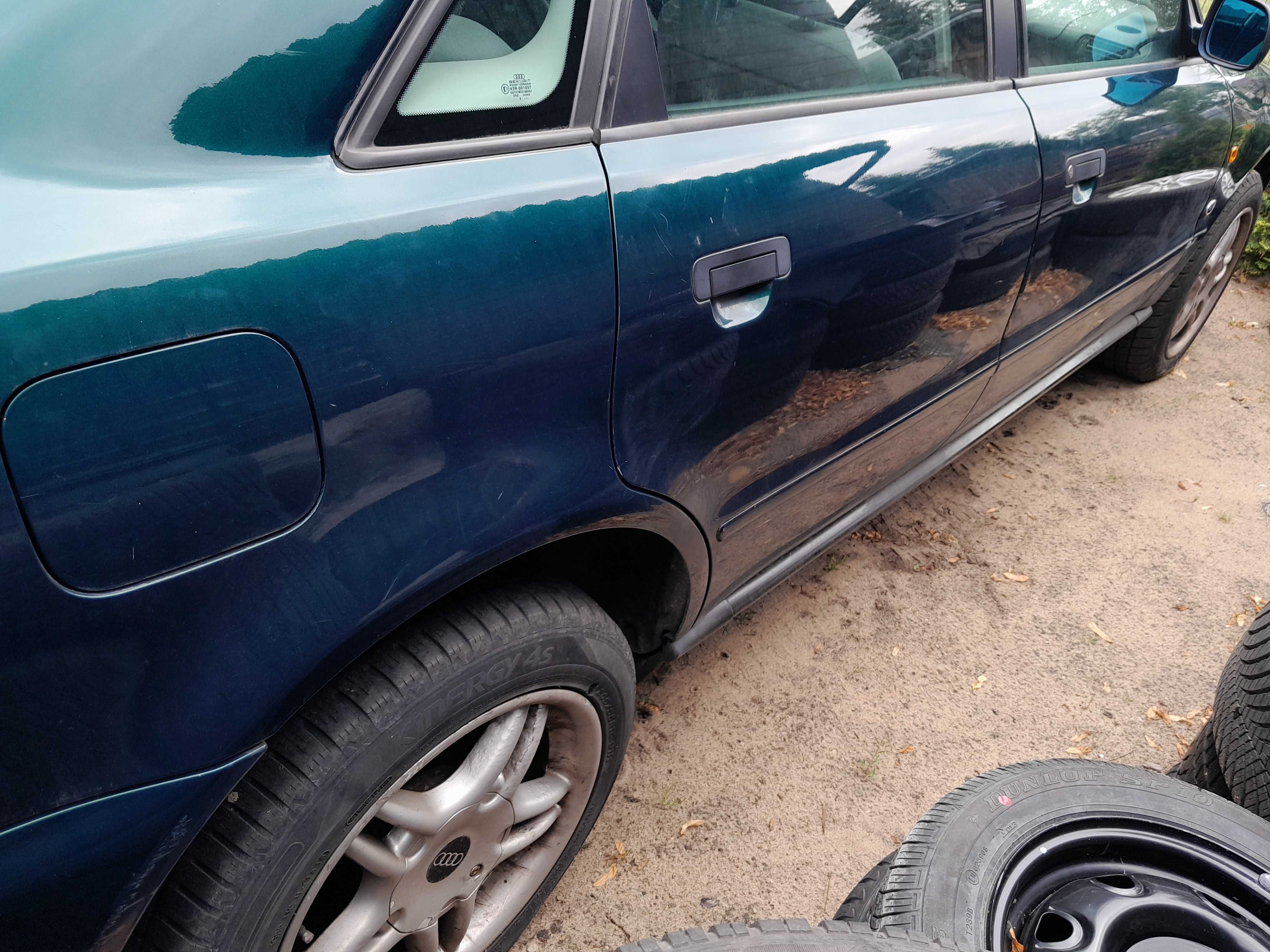 Audi A4 B5 1.6benz 95r. z de sedan ADP LZ6U CUW automat alu 16