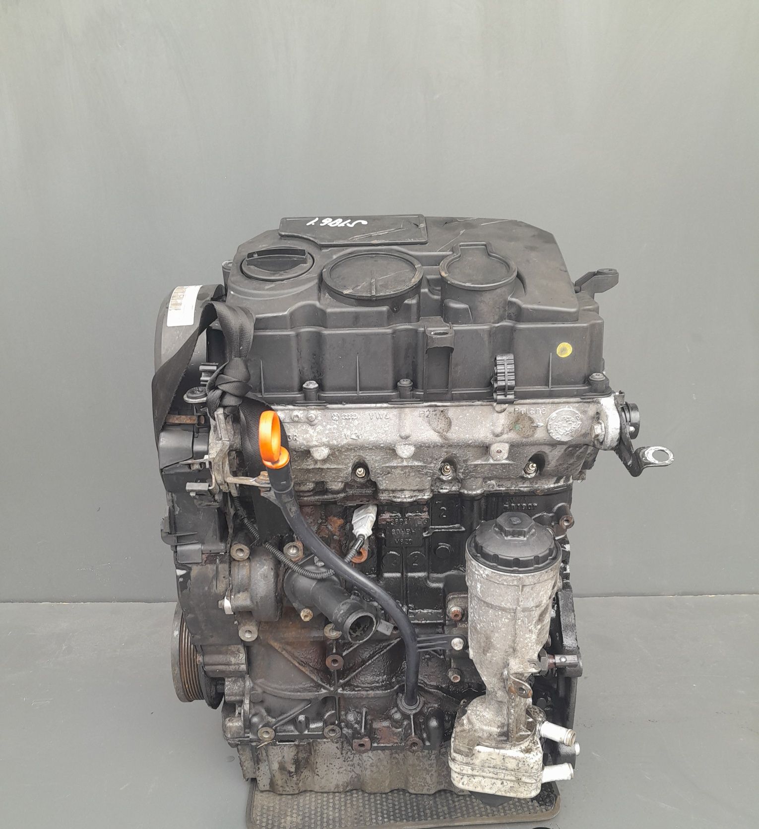 Мотор Двигун Двигатель 1.9TDI 77kW BLS VW Touran Caddy 2003-2010p
