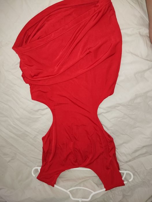 Червона міні сукня