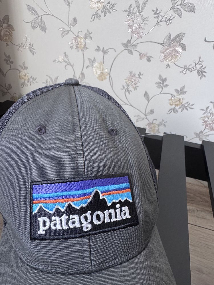 Patagonia чоловіча фірмова кепка бейсболка оригінал one size