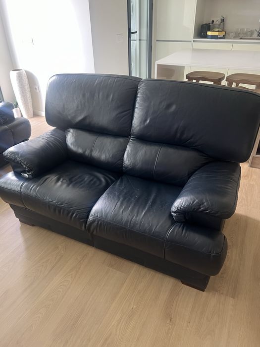 2 sofas pele usados