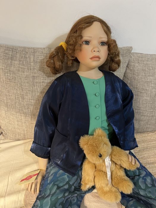 Lalka porcelanowa Orange Hariet 93 cm certyfikat.
