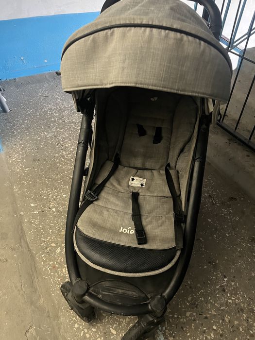 Продам детскую коляску