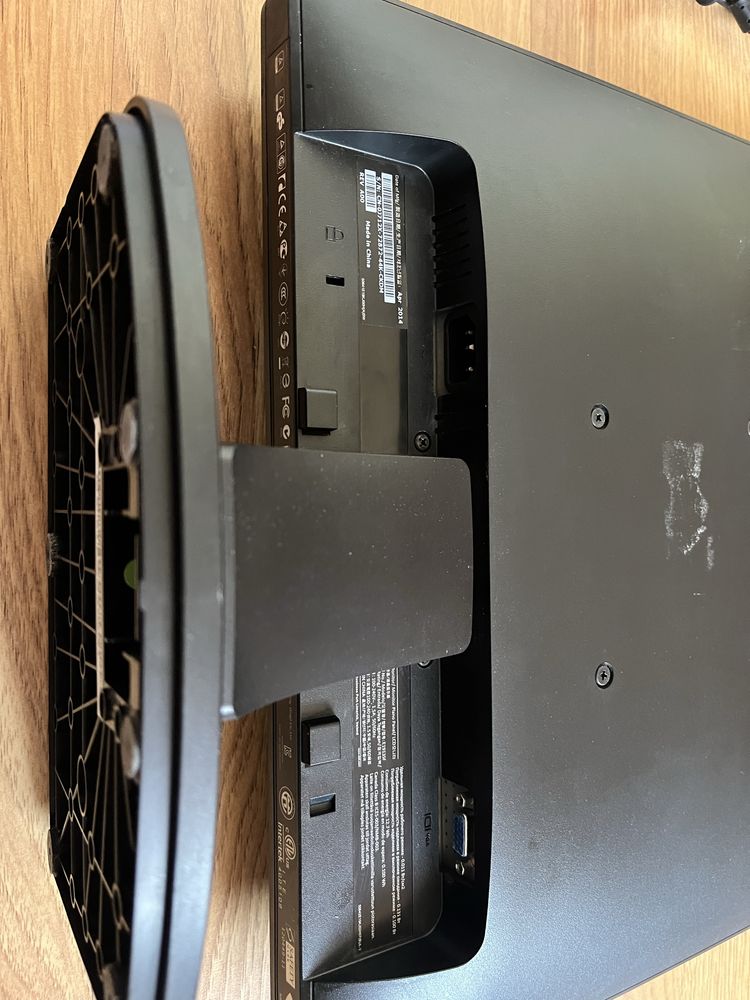 Monitor do komputera DELL lcd 19 E1913SF