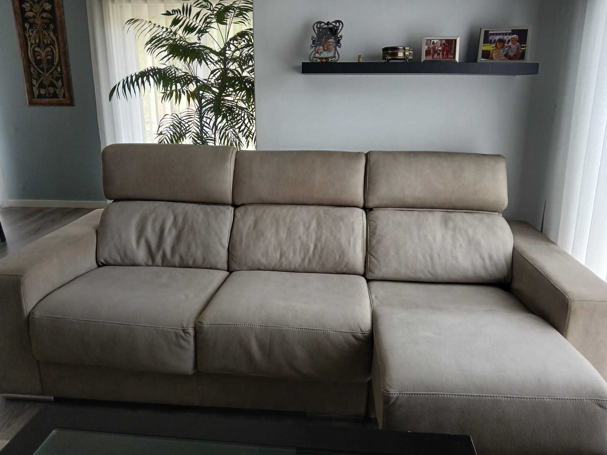 Sofá 3 lugares, beige, extensível
