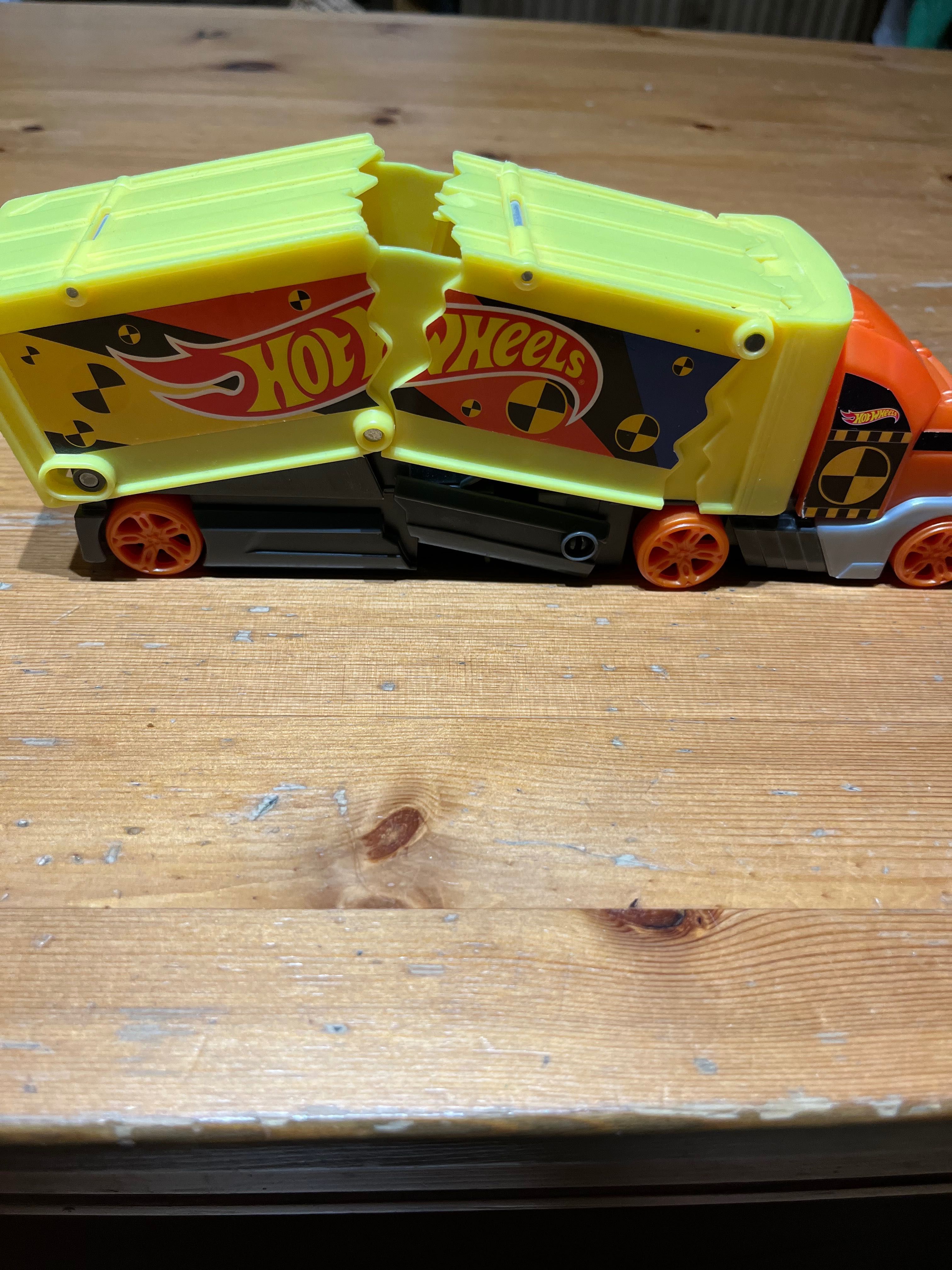 Auto Hot Wheels -