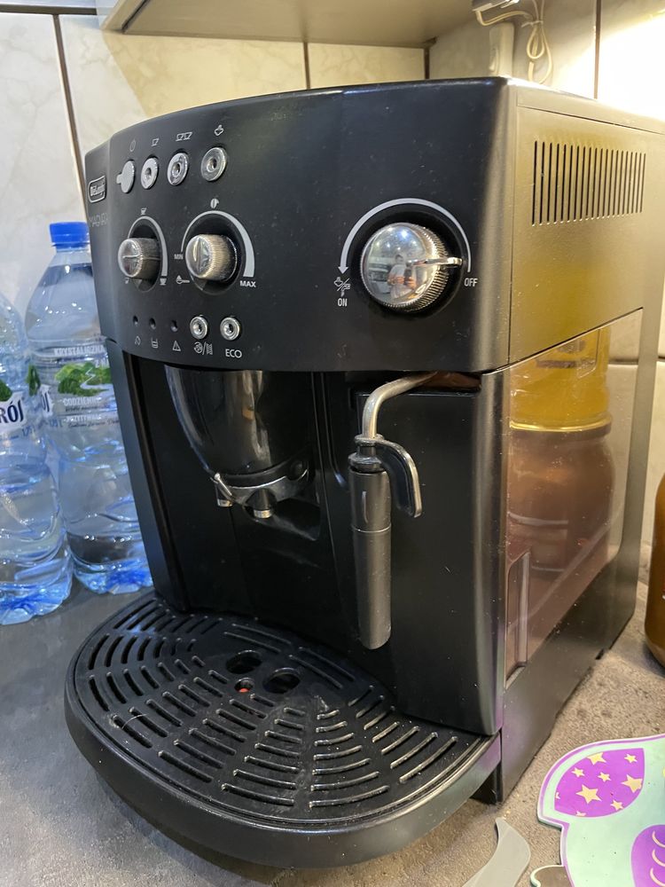 DeLonghi ESAM 4000.B - ekspres ciśnieniowy