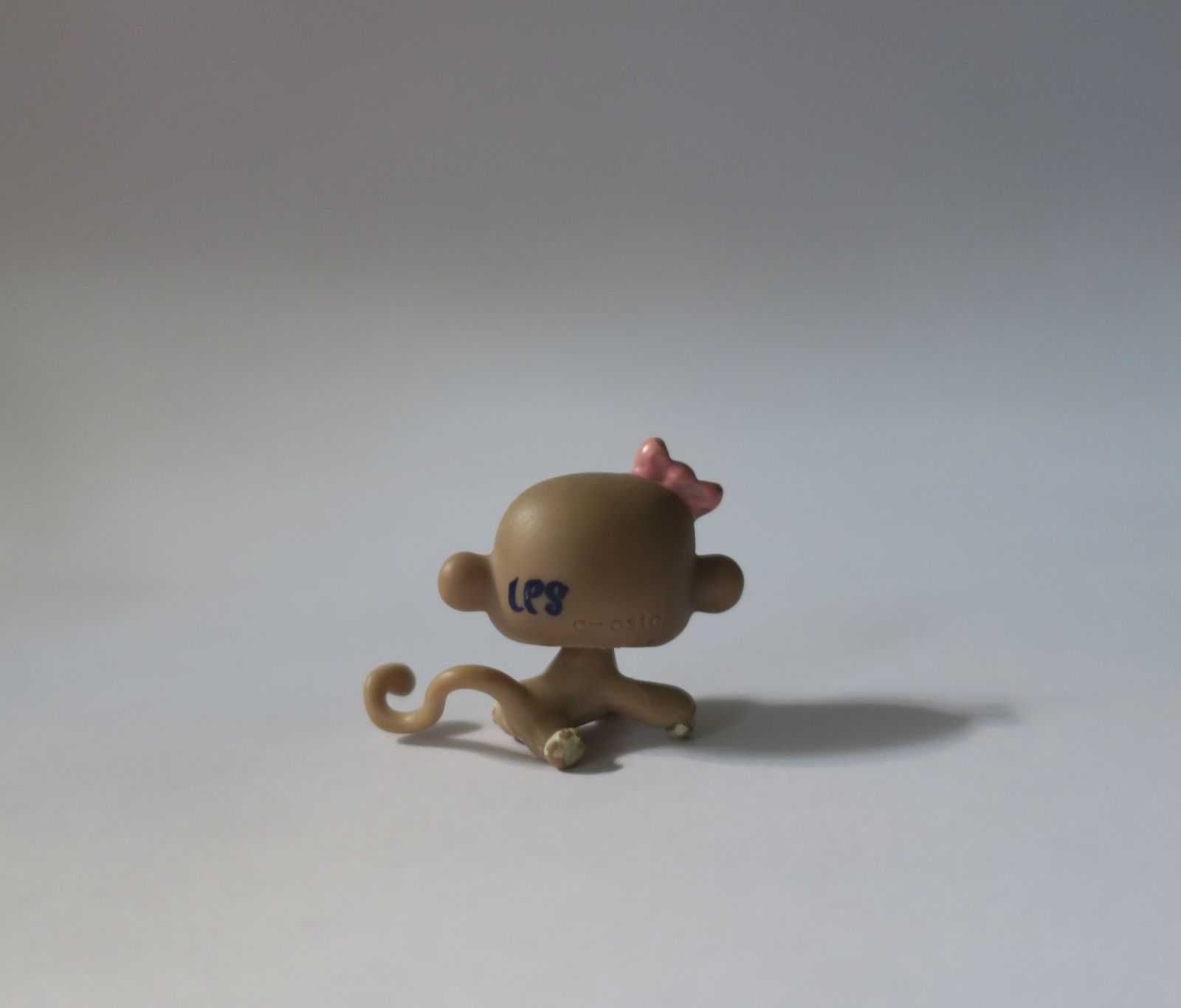 Mała małpka dzidziuś baby littlest pet shop małpa