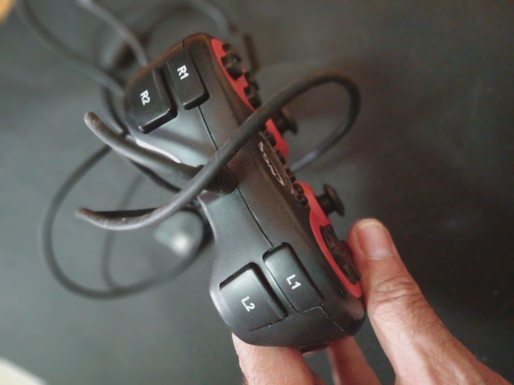Comando joystick para ps e pc NGS maverick