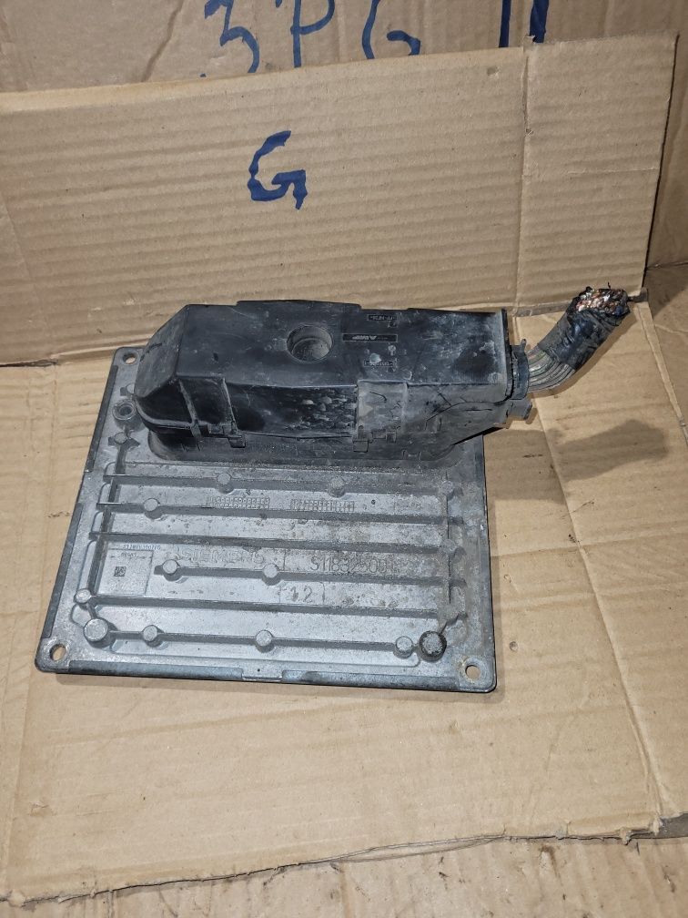 Komputer sterownik silnika ford fiesta mk6 1.3 benzyna 2003r