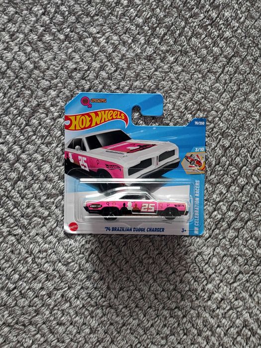 Hot Wheels Celebration Racers 74 Brazilian Dodge Charger HYX20