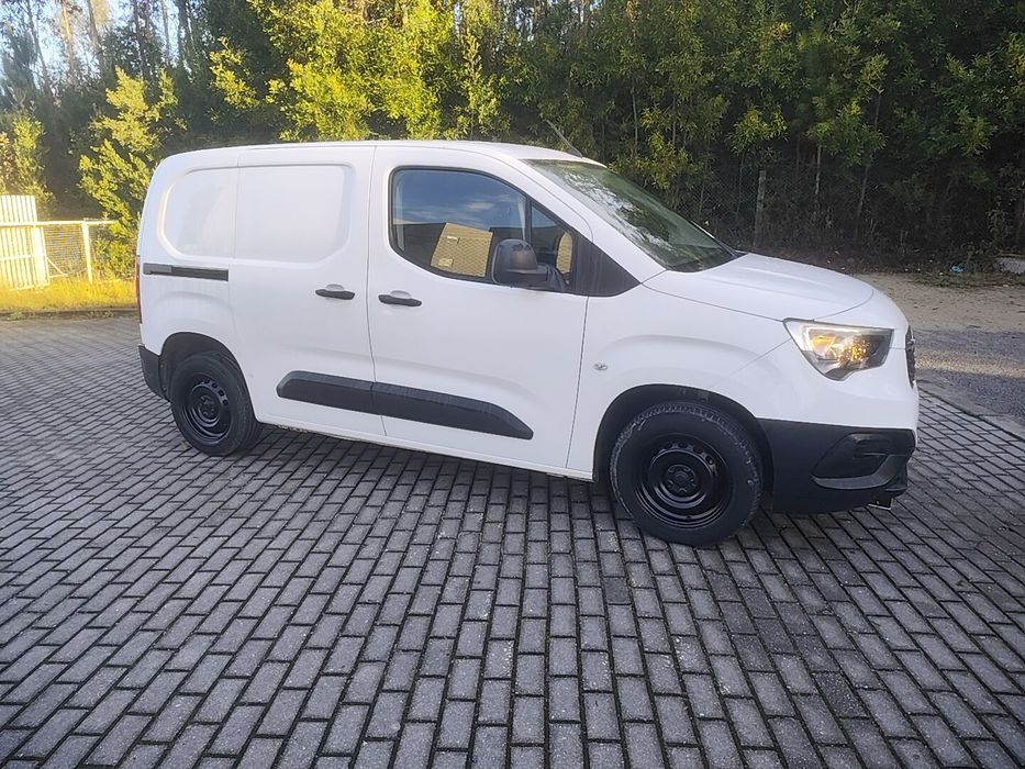 Opel combo 1.6 salvado