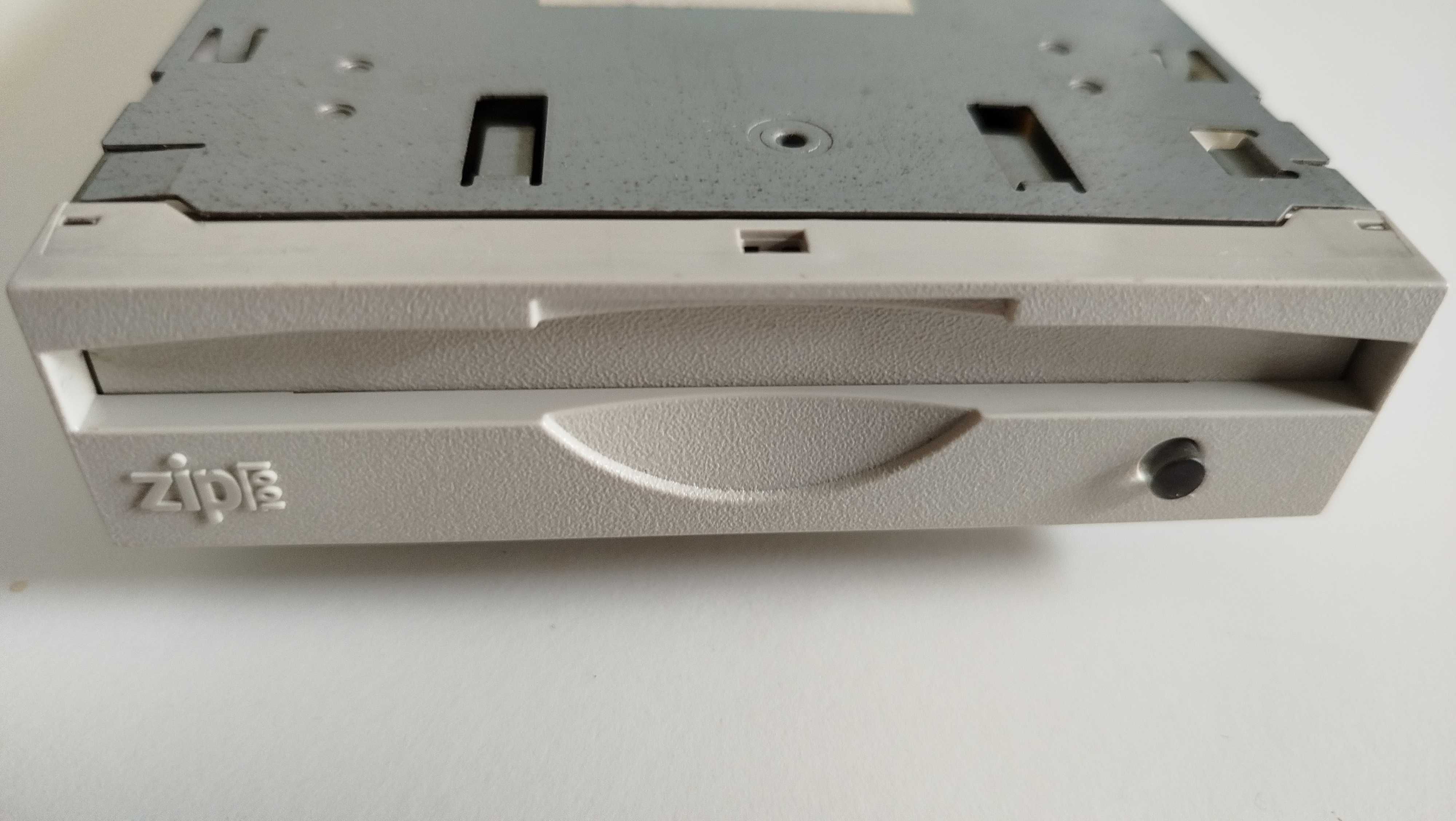Drive IOMEGA IDE/ATAPI ZIP100 + 1 Floppy ZIP100 - Entrega Grátis