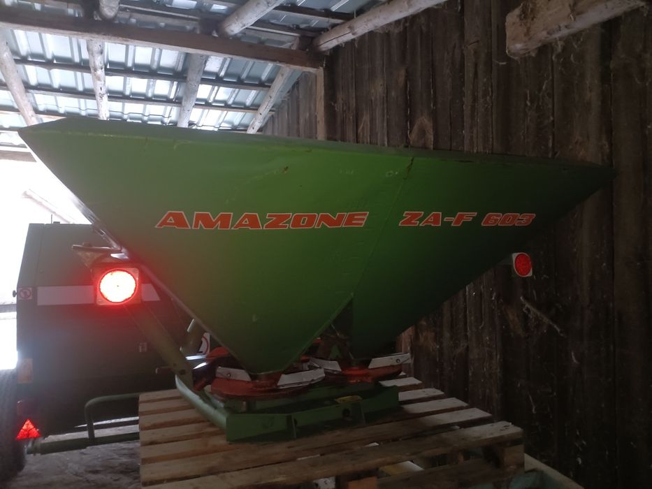 Agregat ścierniskowy gruber Dziekan Rozsiewacz Amazone ZA-F 600l