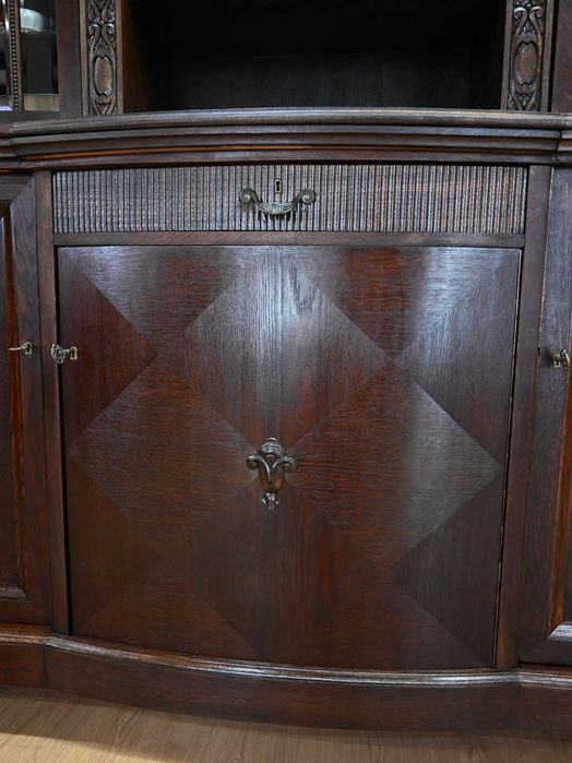 bardzo ładny kredens międzywojenny 092904