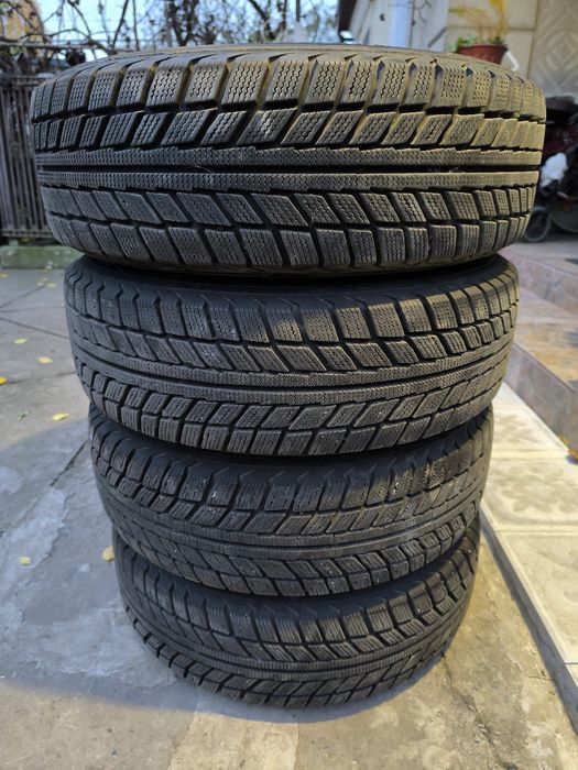 Продам зимову резину з дисками R15(195/65) Belshina