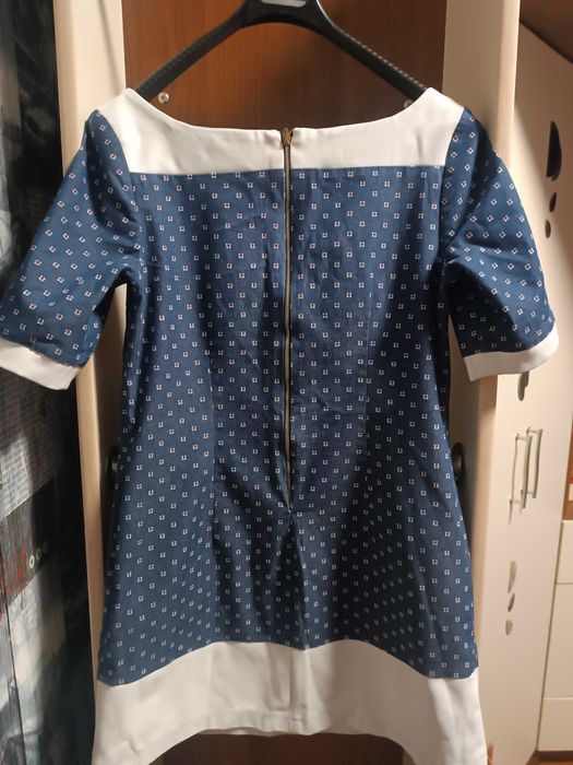 Джинсове коротке плаття з вставками з екошкіри