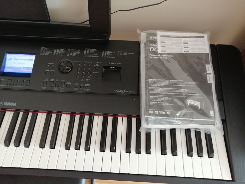 Pianino Yamacha DGX-660