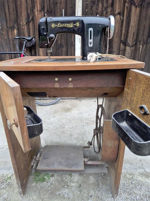 stara maszyna do szycia