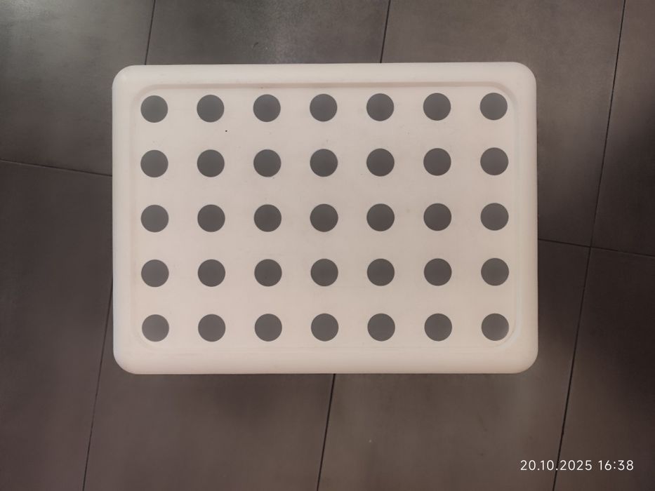 Ikea stołek podnóżek podstawka Bolmen