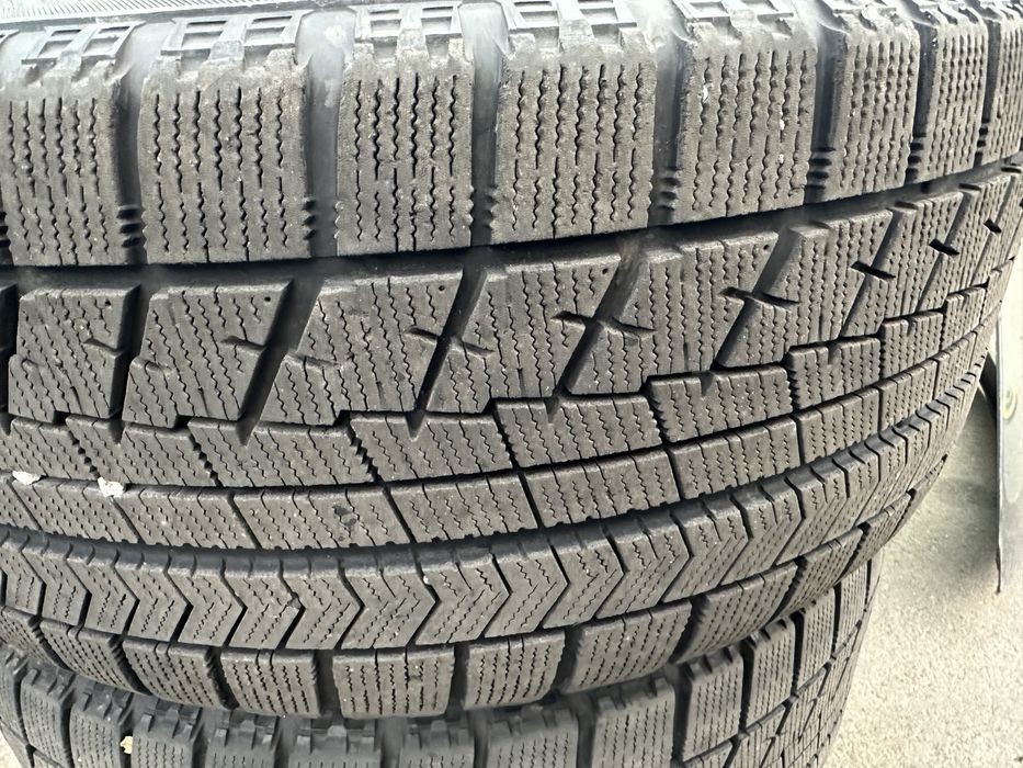 Bridgestone Blizzak VRX 245/50 R18 4 шт.