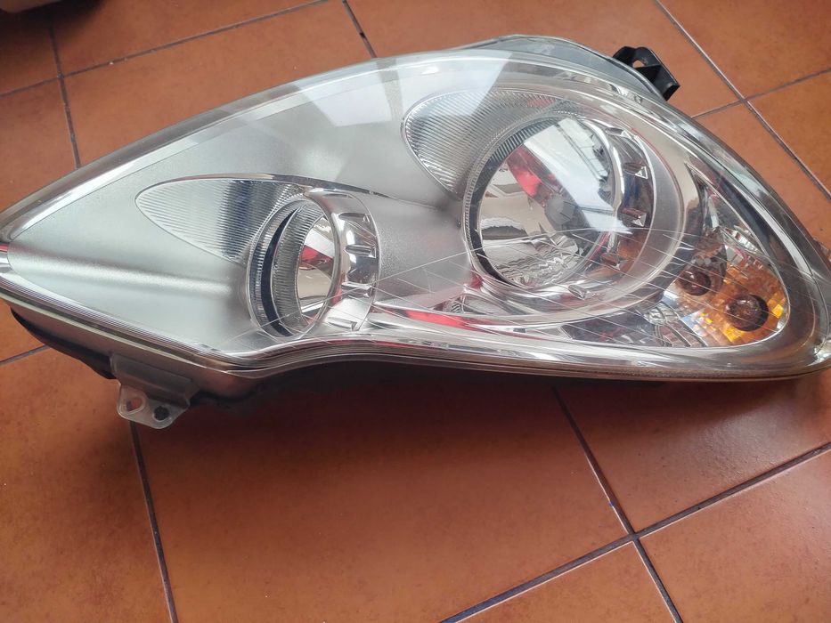 Optica direita / Opel Corsa D