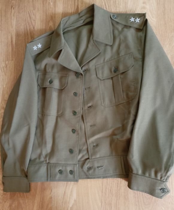 Wiatrówka wojskowa letnia, pagony wyszyte bajorkiem - podporucznik.