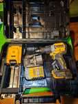 Wiertarka DeWalt DCD805 + ładowarka + akumulator – jak nowa
