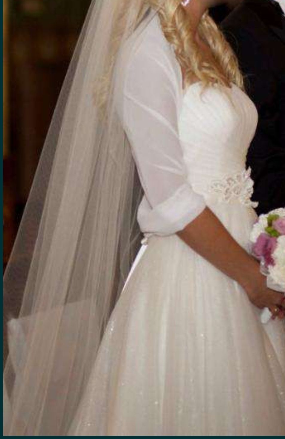 Sukienka ślubna tanio prosta świecąca  śmietankowa biel Madonna
