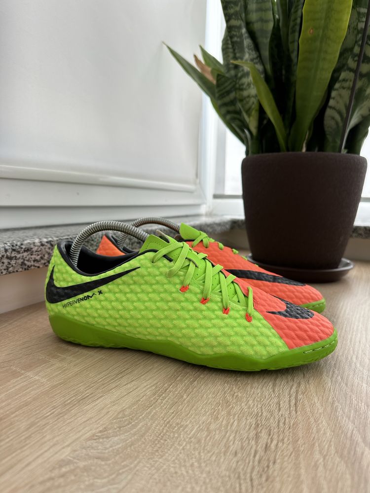 Футзалки Nike HypervenomX Phelon 3