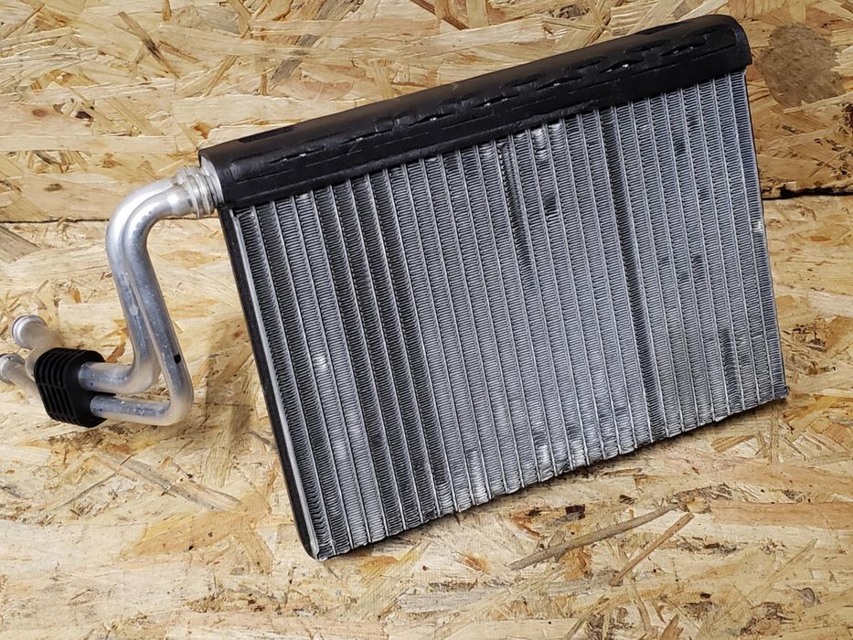 Испаритель кондиционера F25/30 2012-2023 64119179802 разборка