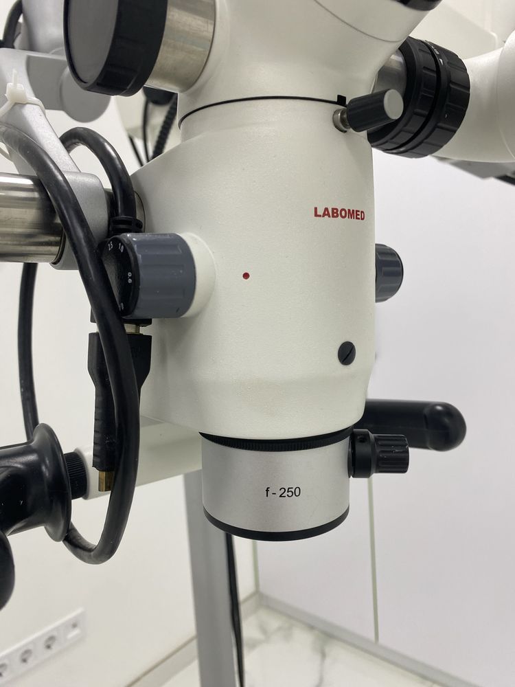 Стоматологічний мікроскоп Labomed Prima