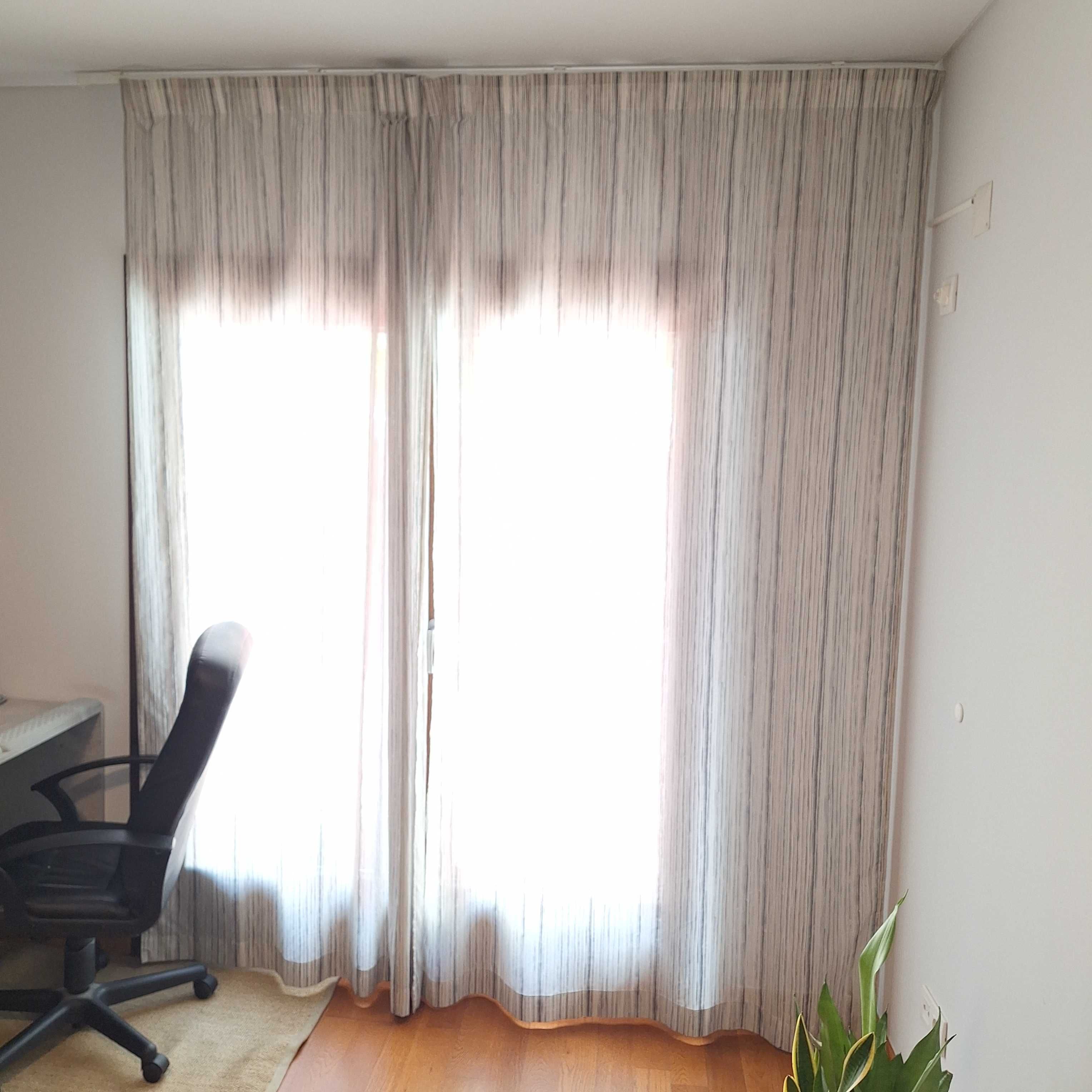 Vários cortinados de quarto e sala