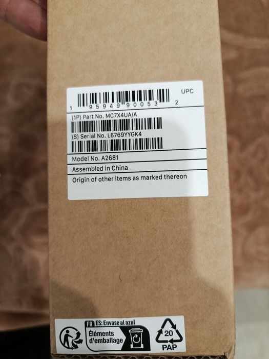 Macbook air 13.6 m2 16/256 gb. Срочно