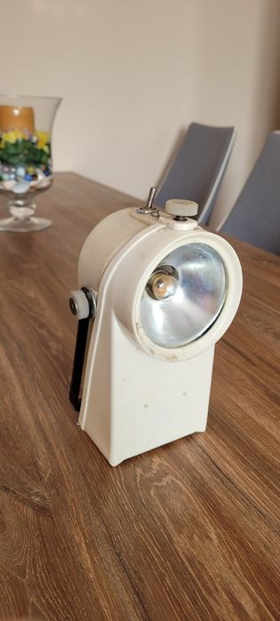 Lampa kolejowa akumulatorowa