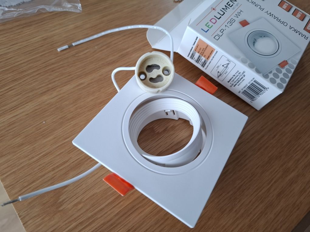 Oprawa Halogenowa Sufitowa Lampa Ruchoma Podtynkowa Kwadratowa  GU10
